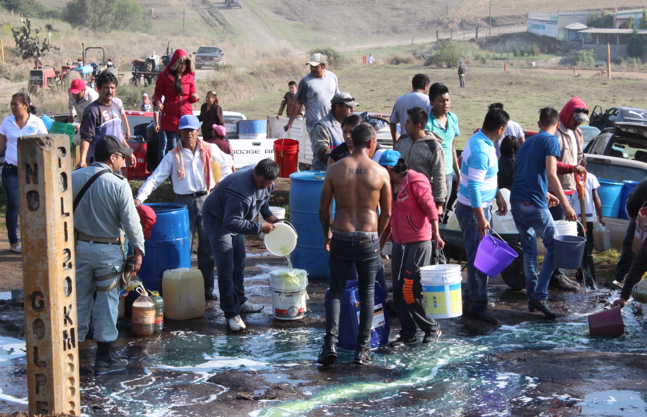 Huachicoleros originan fuga de gasolina en Jalisco